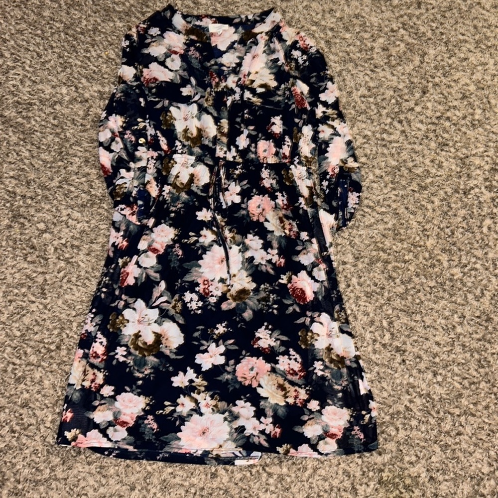 Flowered maternity dress